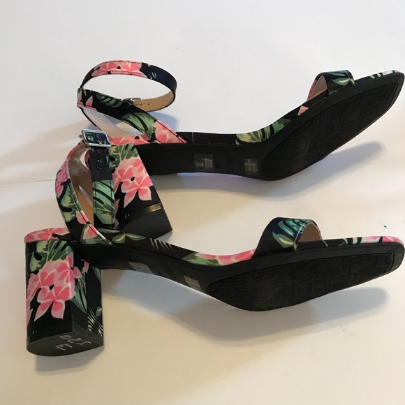 🚫❌ SOLD 💥NWOB Unisa Shoes Ankle Strap Sandals - Picture 5 of 6
